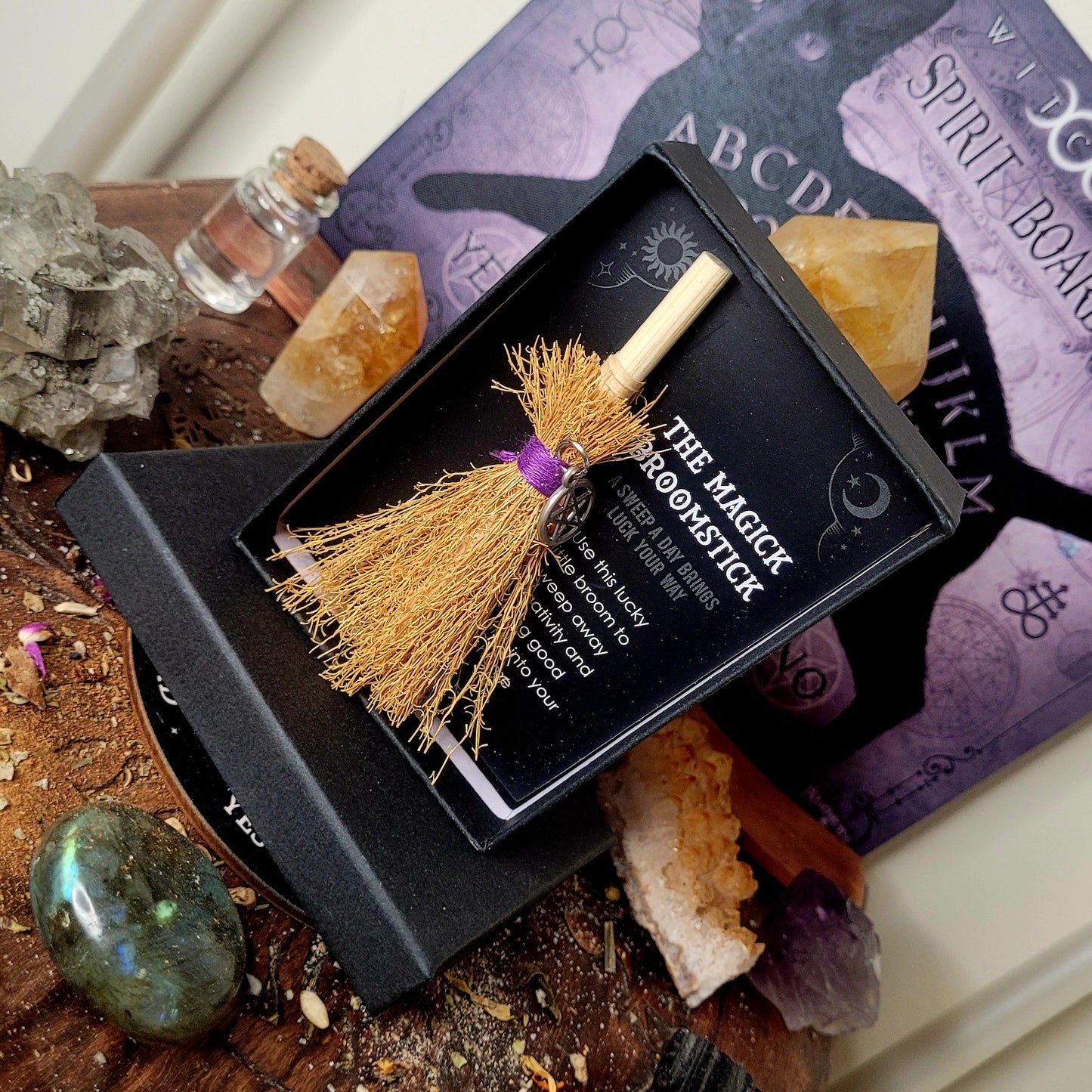 PENTAGTRAM MAGICK BROOMSTICK