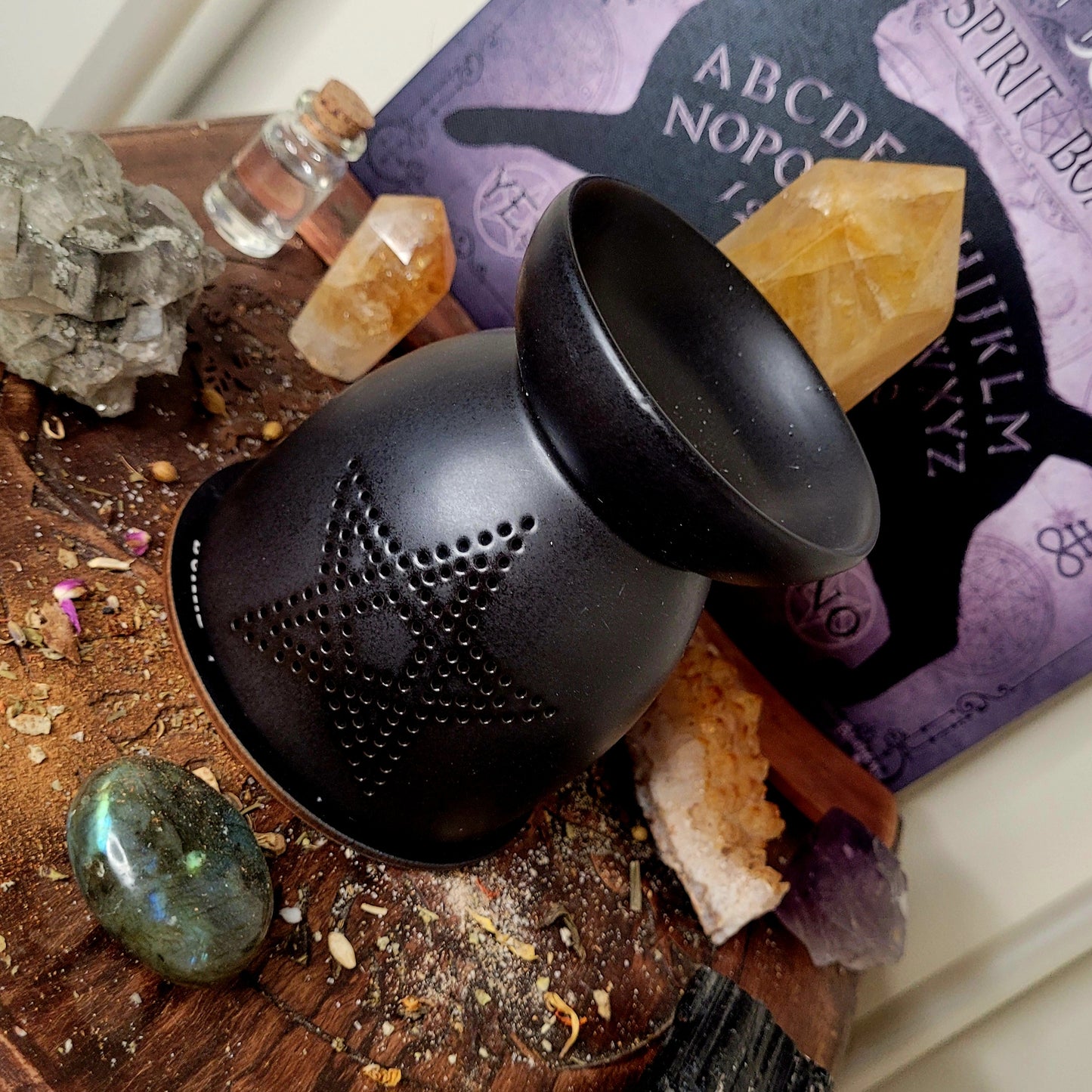PENTAGRAM TEALIGHT BURNER